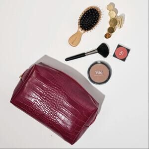 URBAN EXPRESSIONS NWT Croc Leather Cosmetic & Travel Organizer Pouch, Red